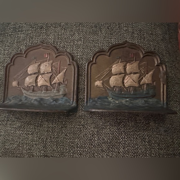 Vintage Other - Vintage cast iron sailing ship bookends